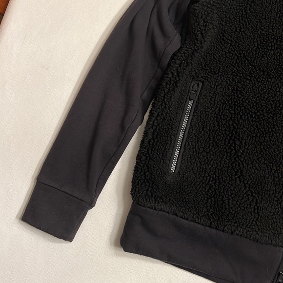 🟡 Athleta Range Sherpa Full Zip Jacket In Black - Picture 4 of 11